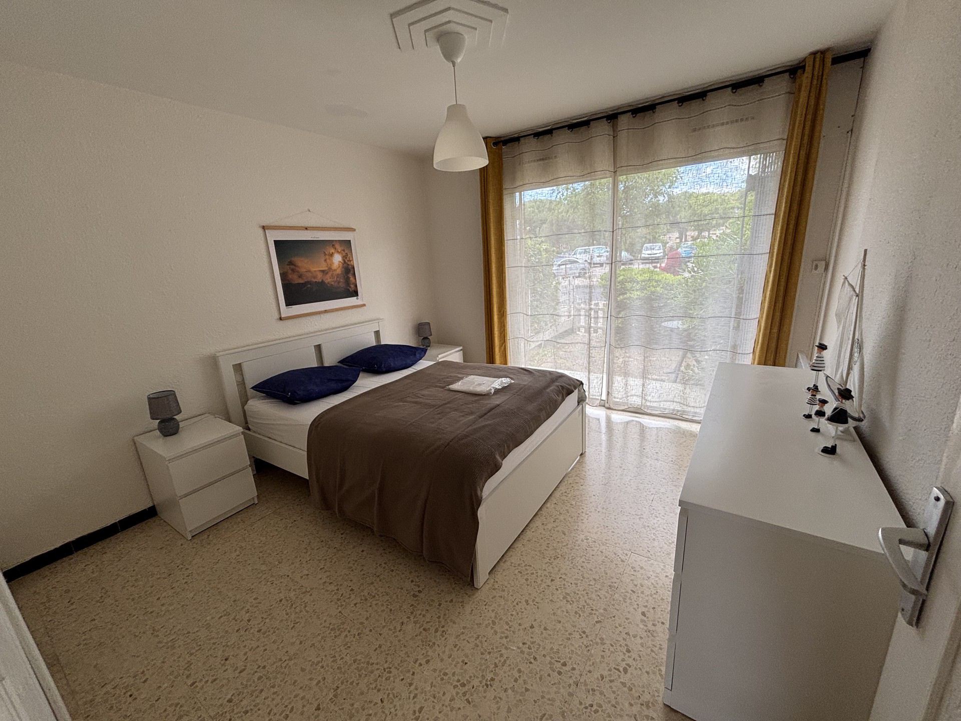 _lv_images__lot_0000000235_08_18960334