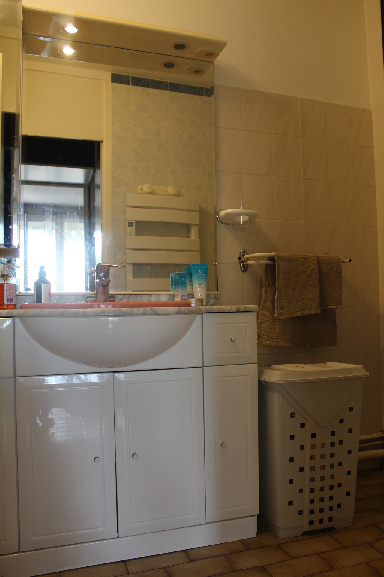 _lv_images__lot_0000000237_09_18750566