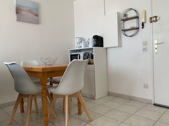 _lv_images__lot_0000000303_05_19176196