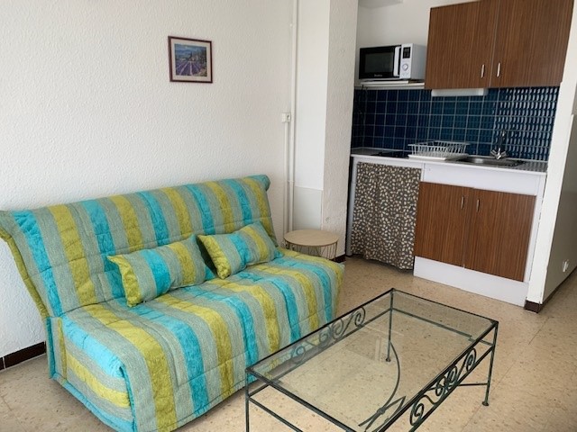 _lv_images__lot_0000000323_03_18758294