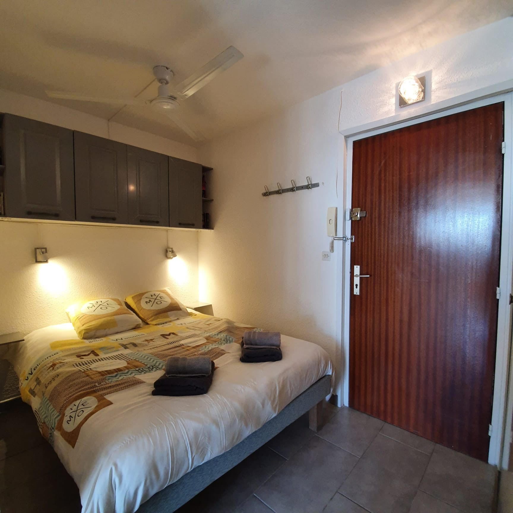 _lv_images__lot_0000000328_08_19270592