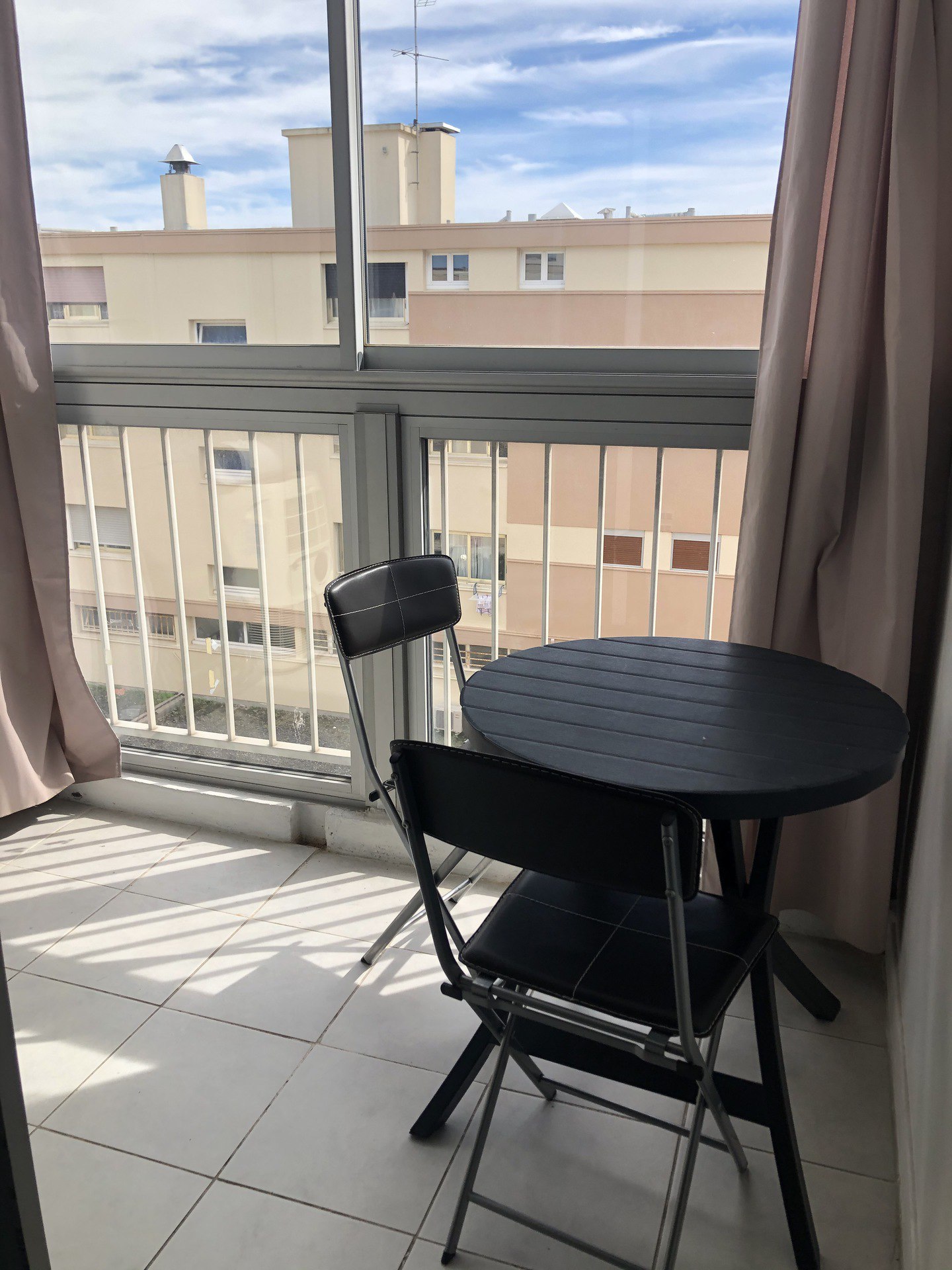 _lv_images__lot_0000000332_08_18960945