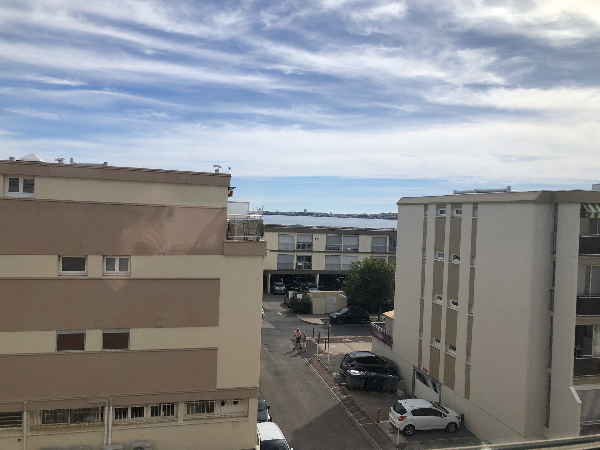 _lv_images__lot_0000000332_09_19270997