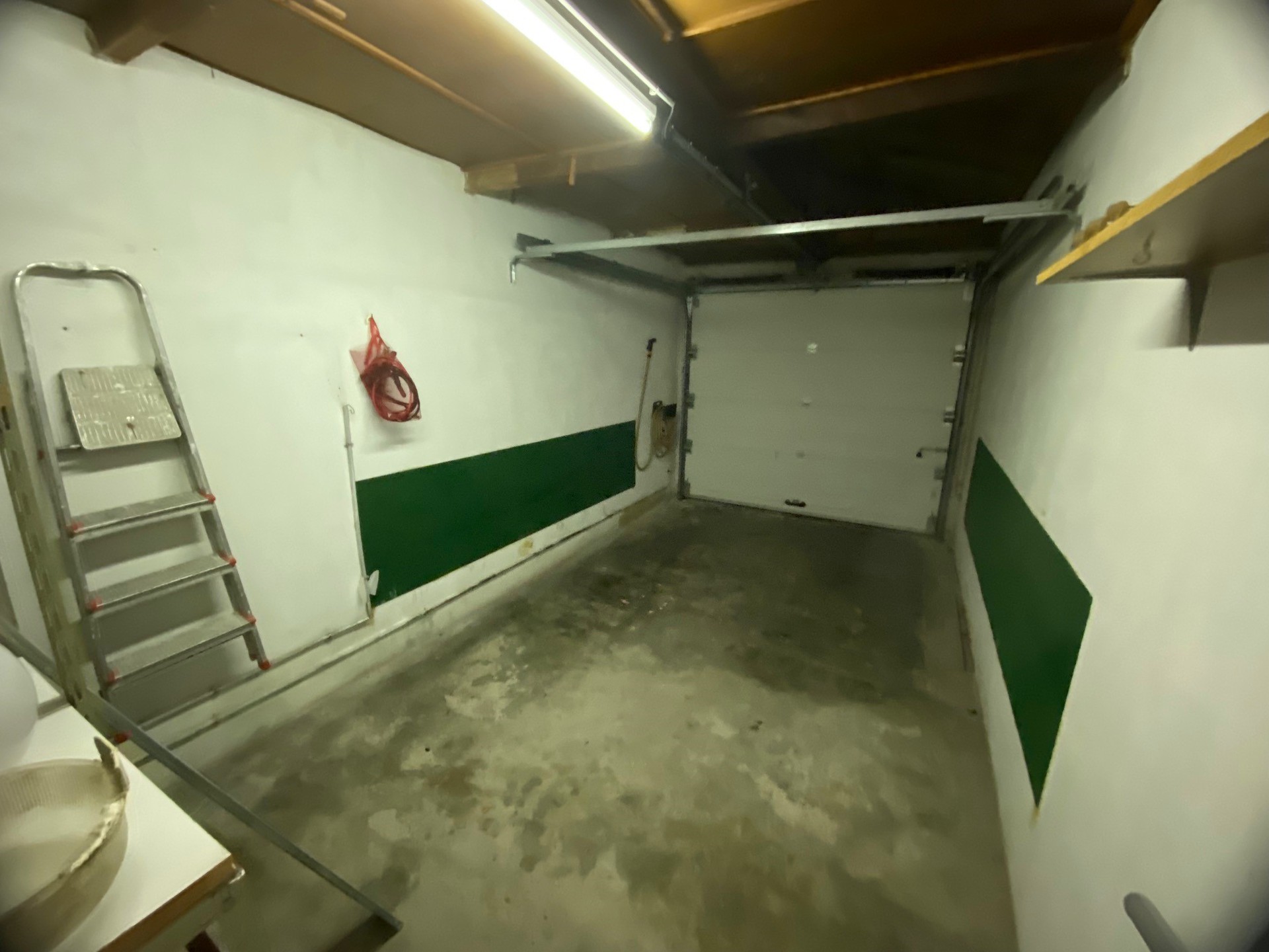 _lv_images__lot_0000000348_11_18453868