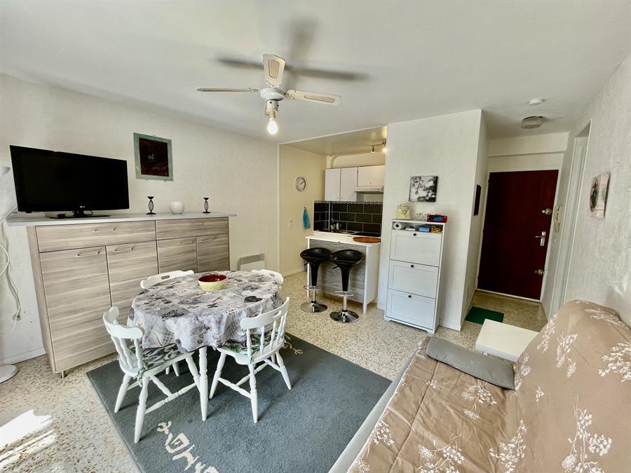 _lv_images__lot_0000000350_06_18118168