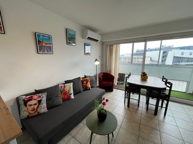 _lv_images__lot_0000000352_07_18117612