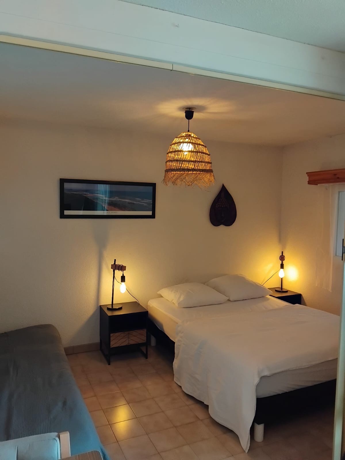 _lv_images__lot_0000000379_11_18550132