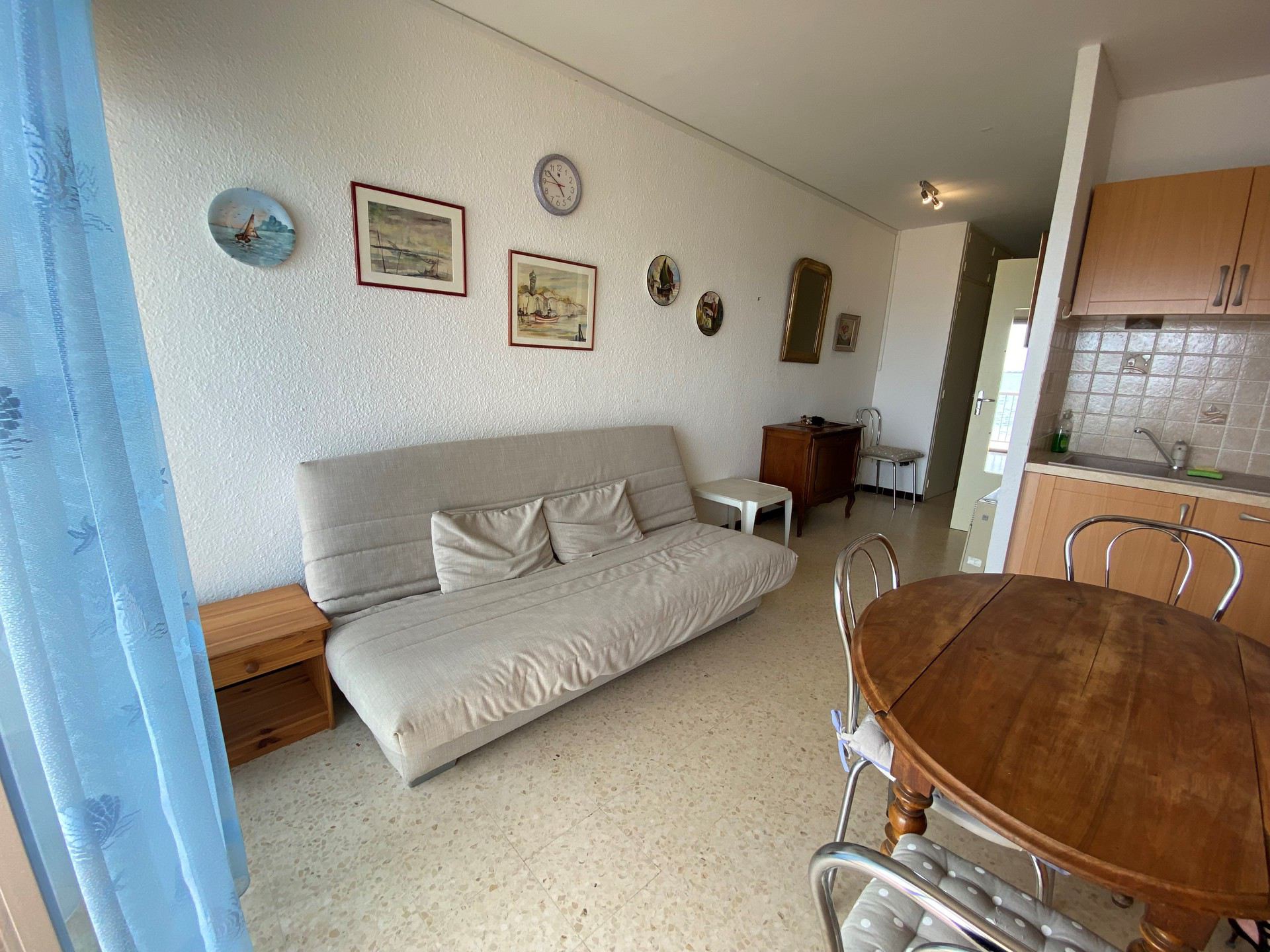 _lv_images__lot_0000000390_08_18103202