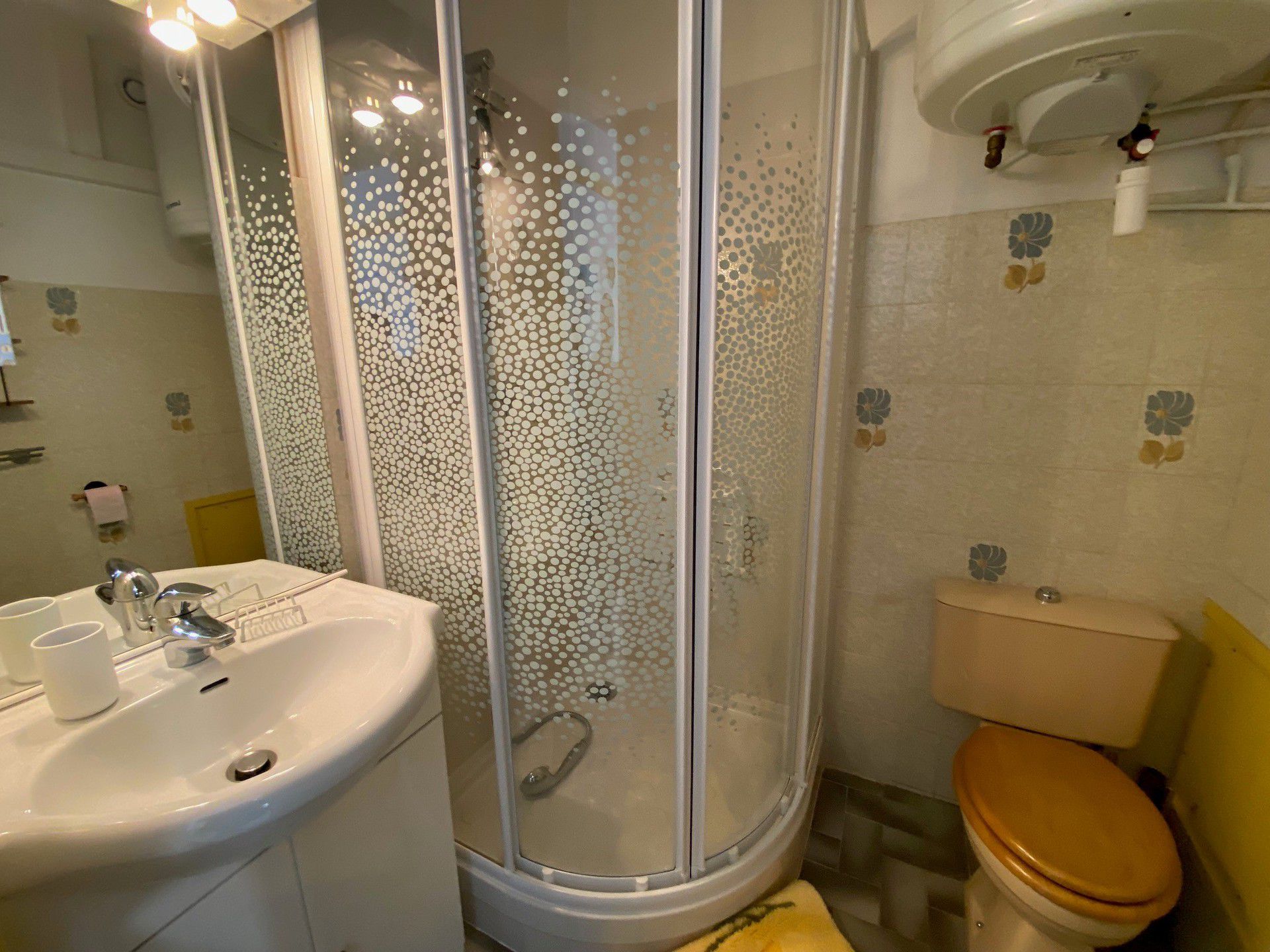 _lv_images__lot_0000000409_04_18258571