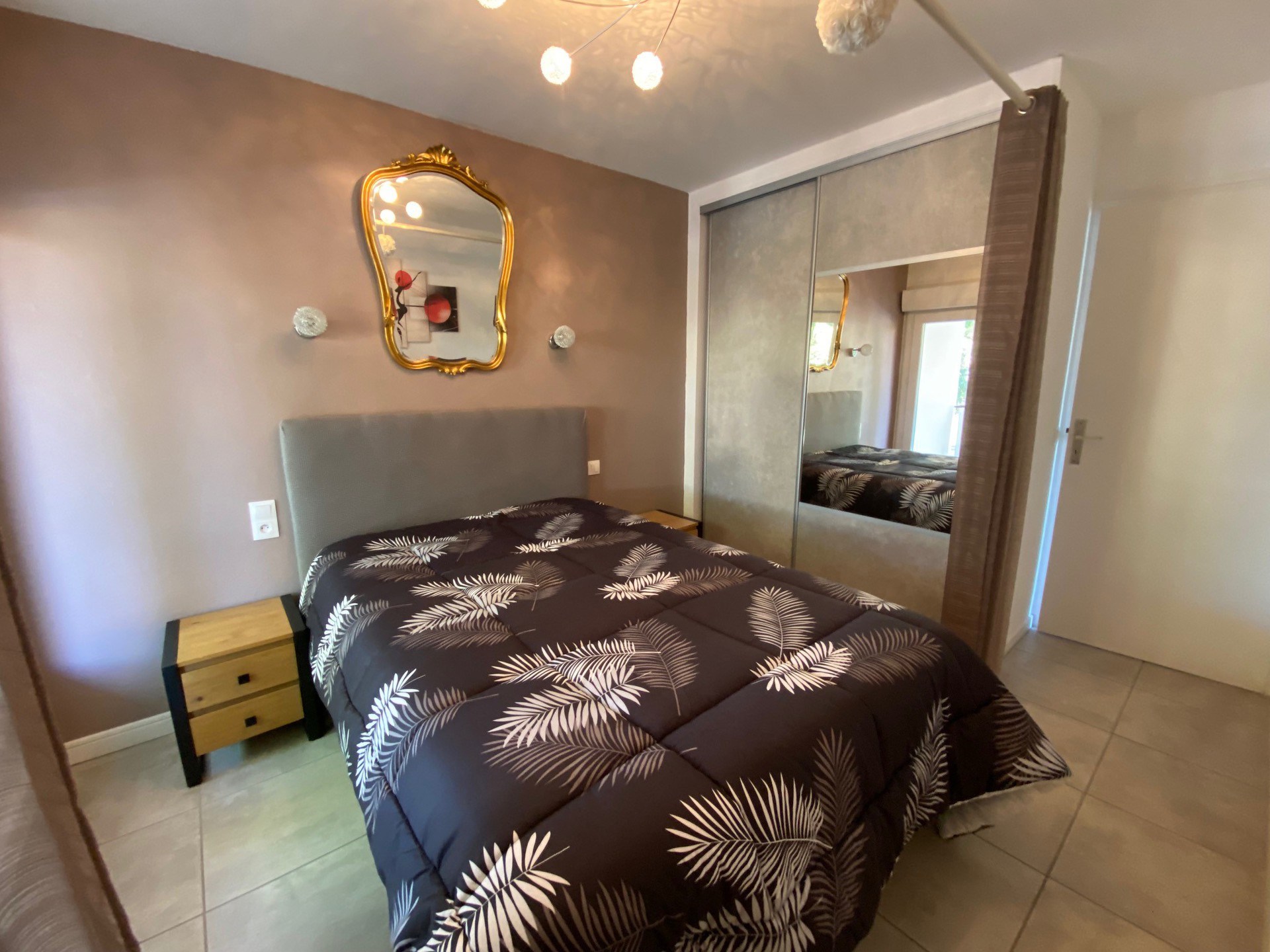 _lv_images__lot_0000000416_05_18959888