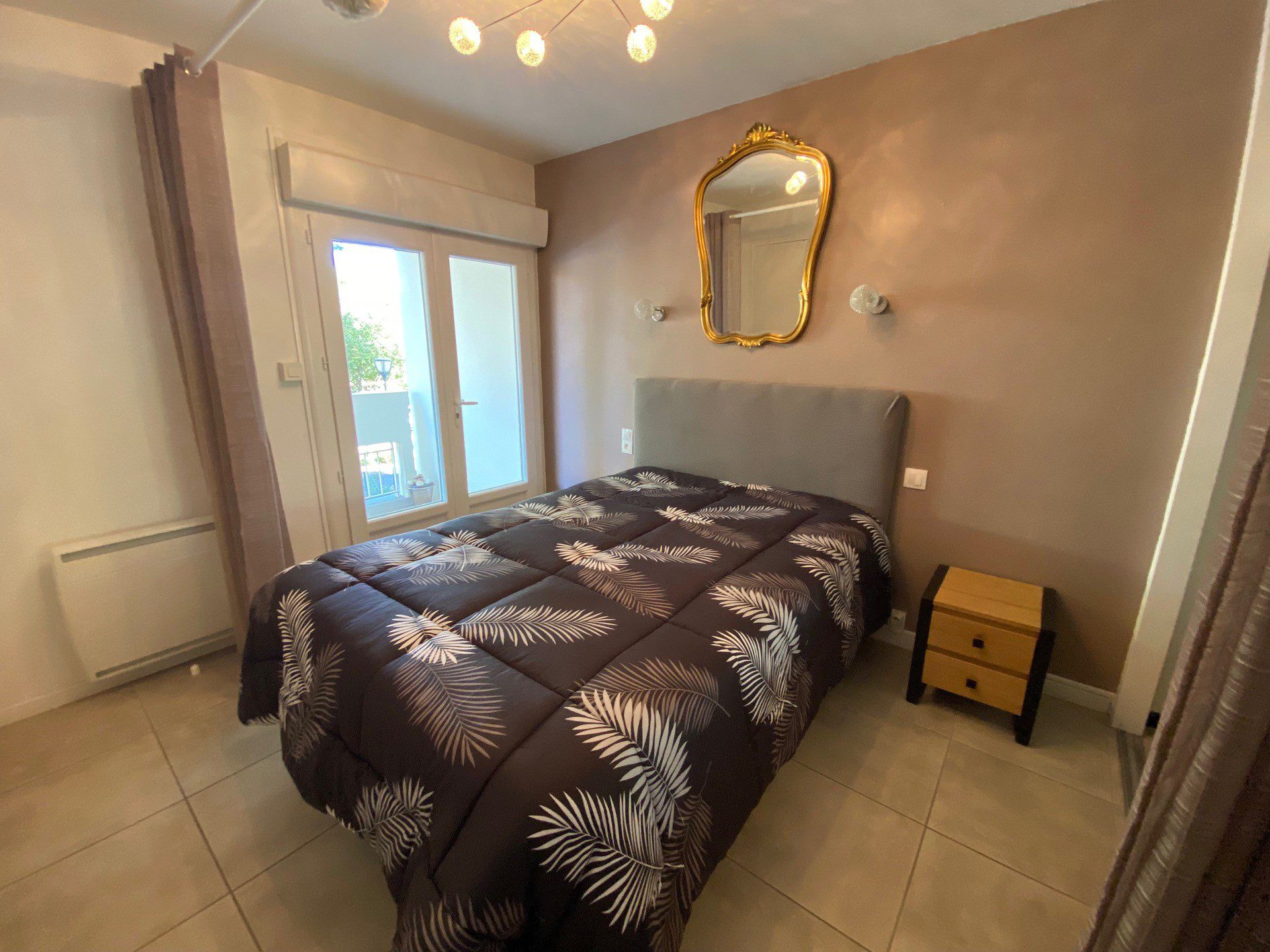 _lv_images__lot_0000000416_06_18585934