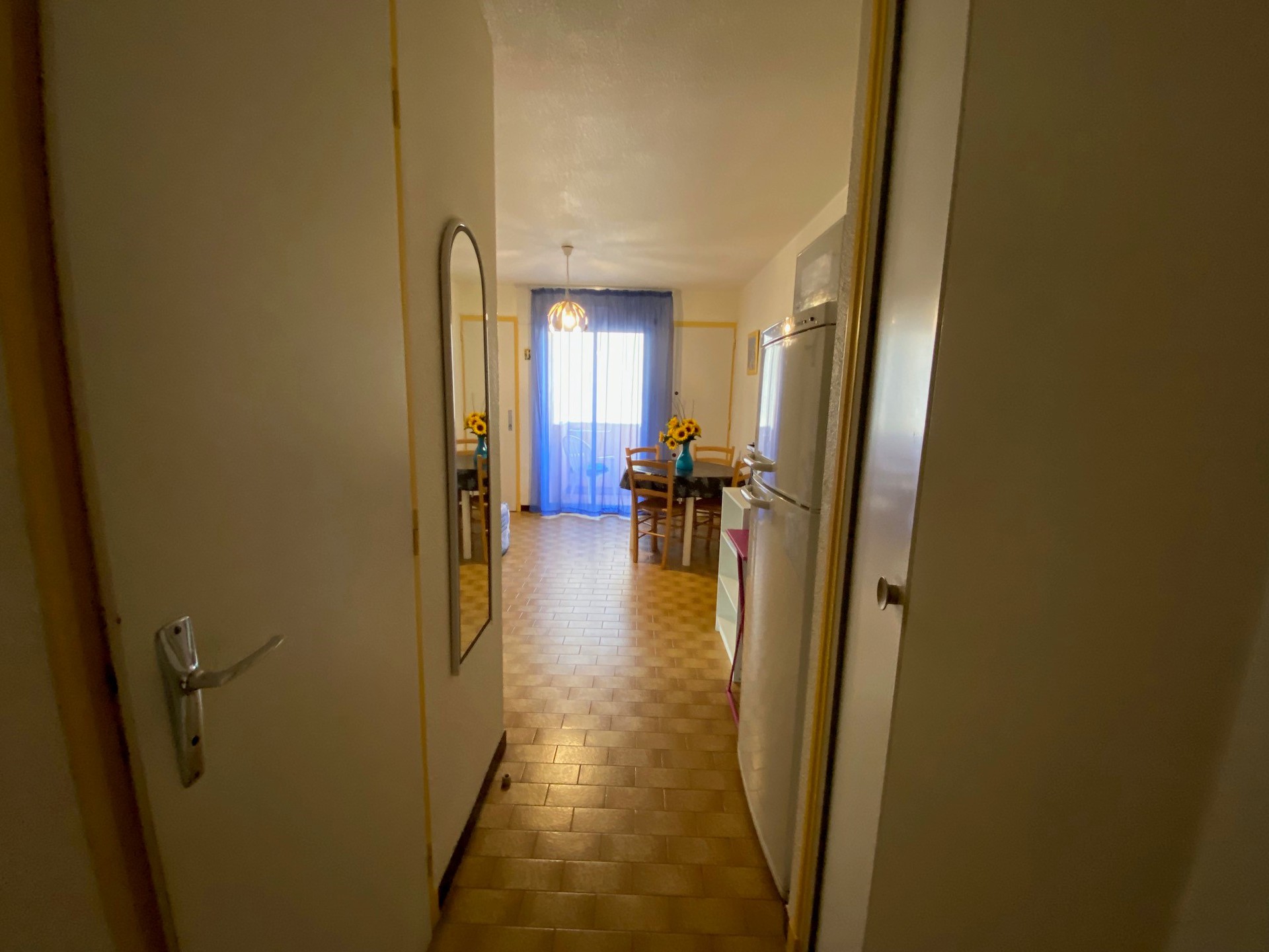 _lv_images__lot_0000000420_02_18455382