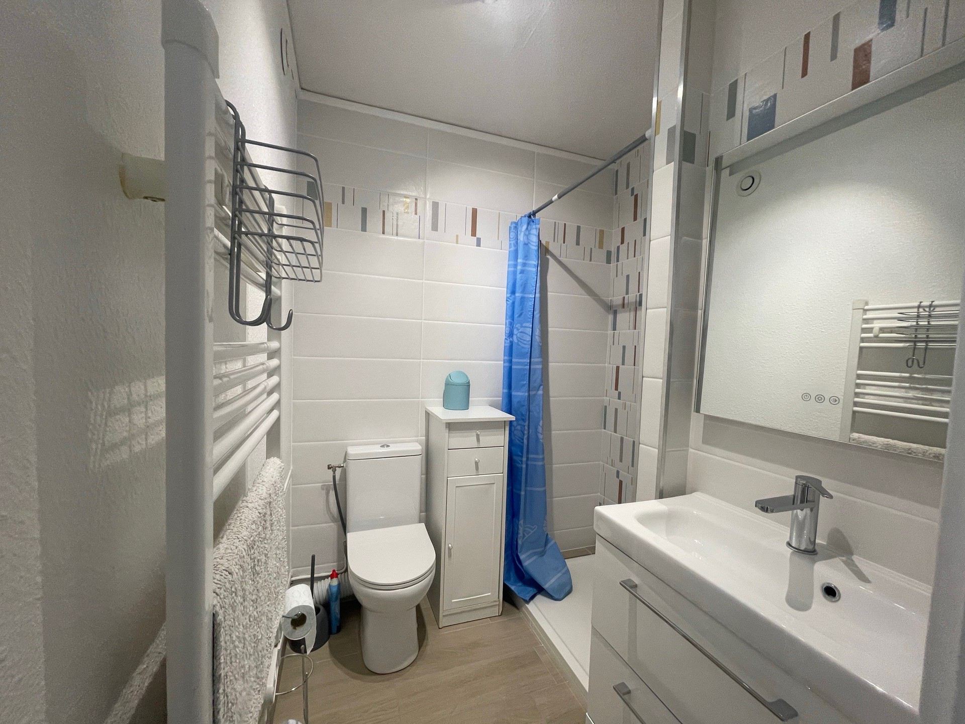 _lv_images__lot_0000000444_09_18424522