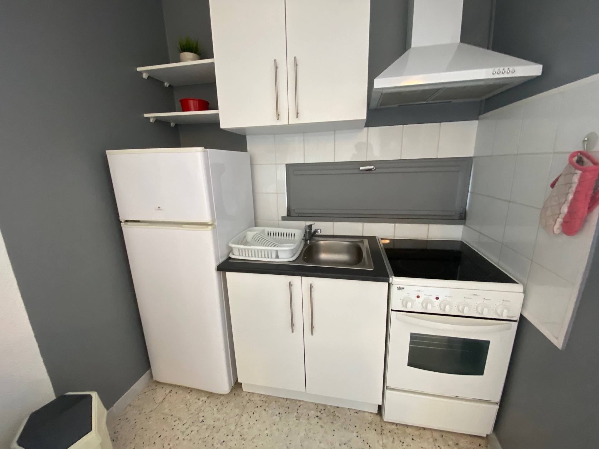 _lv_images__lot_0000000452_03_18425665