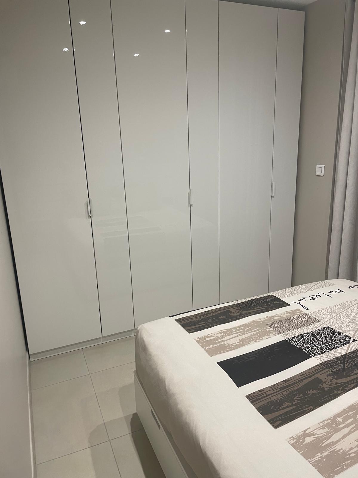 _lv_images__lot_0000000458_08_19284167