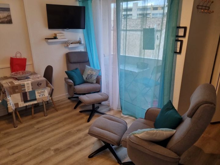 LOCATION BALARUC LES BAINS RESIDENCE EPHEBE TAMISIER HELENE (3)