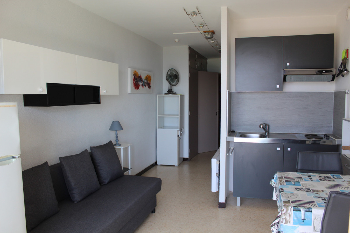 _lv_images__lot_0000000040_01_18102487