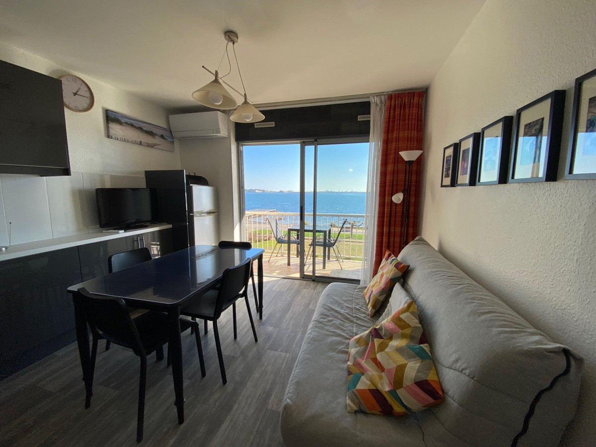 _lv_images__lot_0000000044_01_19466203