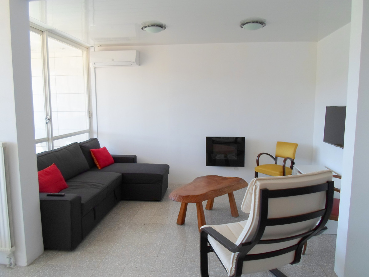 _lv_images__lot_0000000189_01_19156176