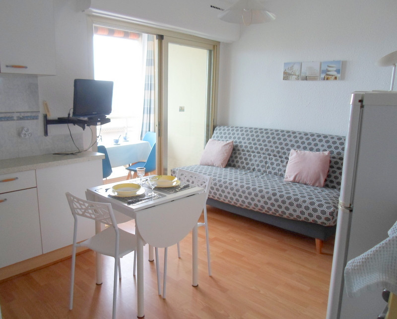 _lv_images__lot_0000000209_01_18840435