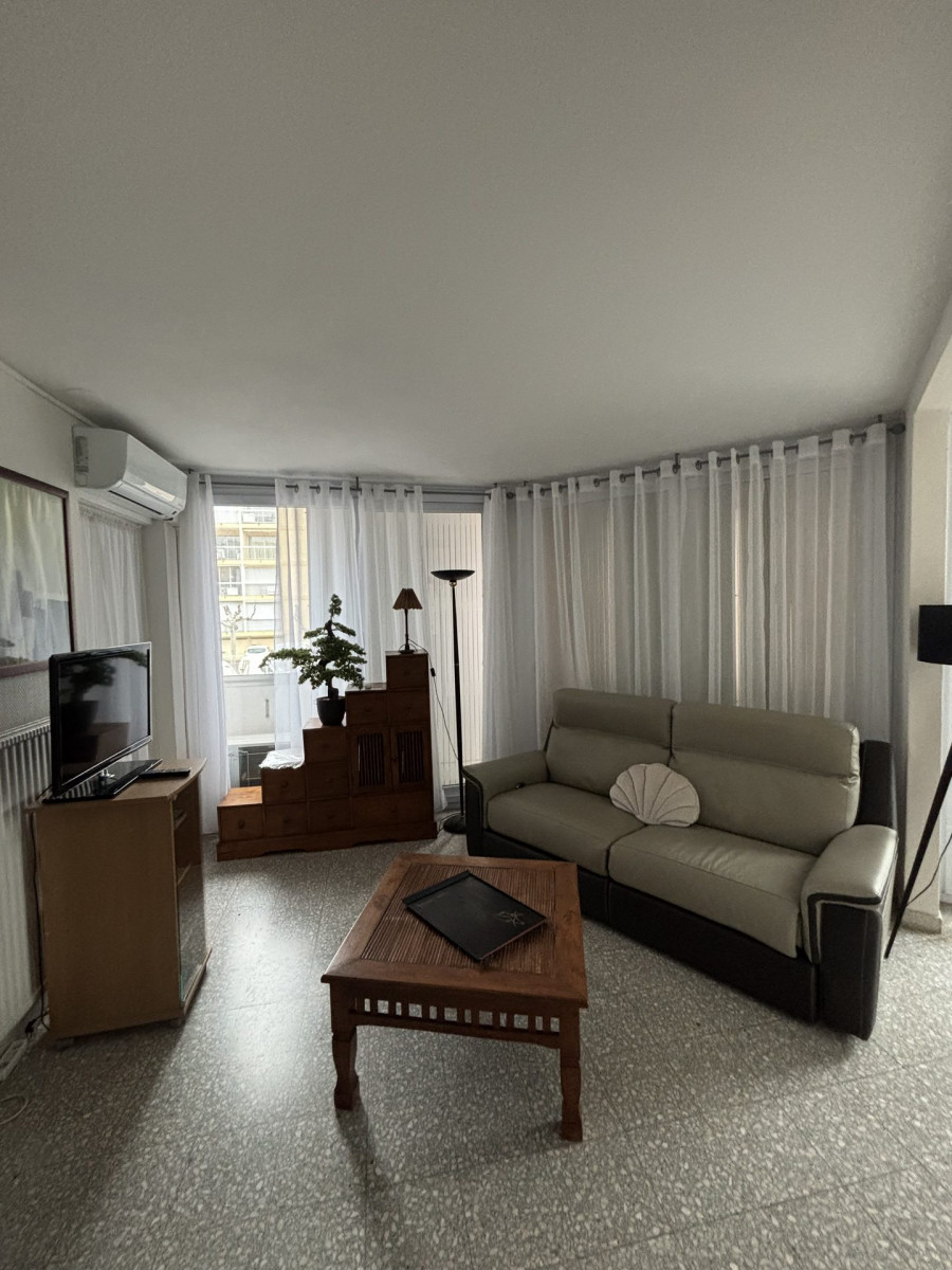 _lv_images__lot_0000000227_01_17551678