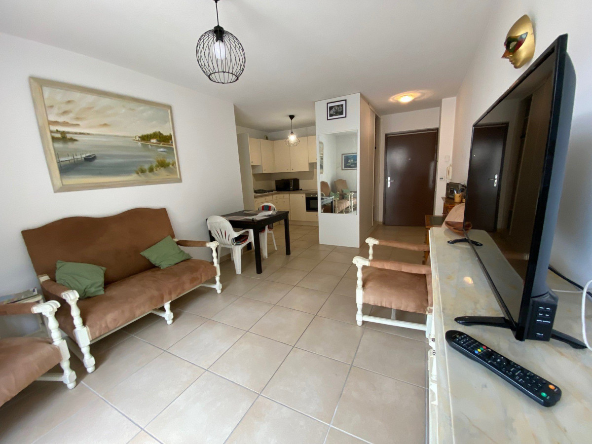 _lv_images__lot_0000000392_01_19176868