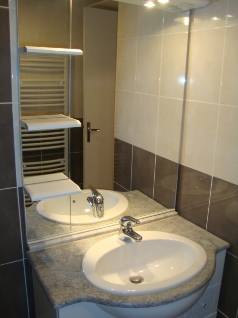 LOCATION BALARUC LES BAINS 2 RESIDENCE LAURIERS ROSES