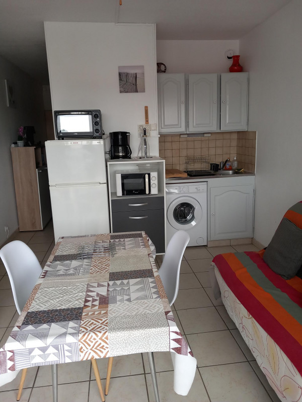 LOCATION BALARUC LES BAINS 80 RESIDENCE DES BAINS MME MARTY HELENE_04 (2)