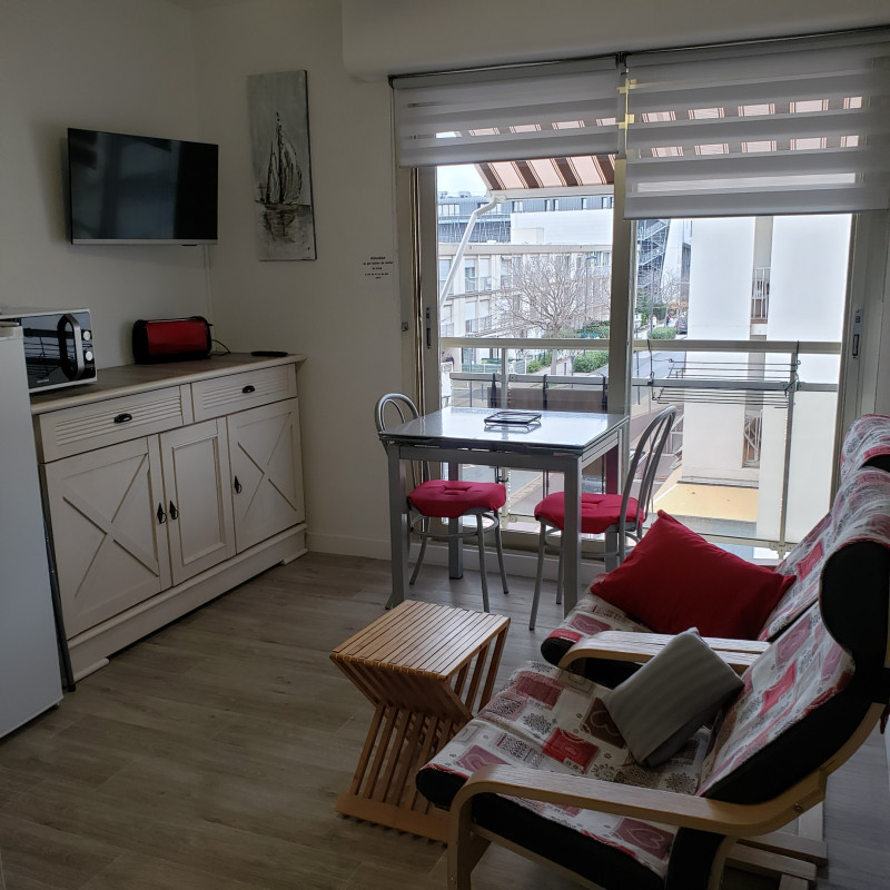 LOCATION-BALARUC-LES-BAINS-RESIDENCE-29-SEVIGNE5-JARROUSSE-DENIS-02 (2)