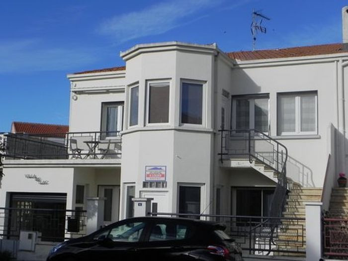 Location Balaruc-les-Bains Mr Aroul 8 avenue des Thermes Athéna Appt 1