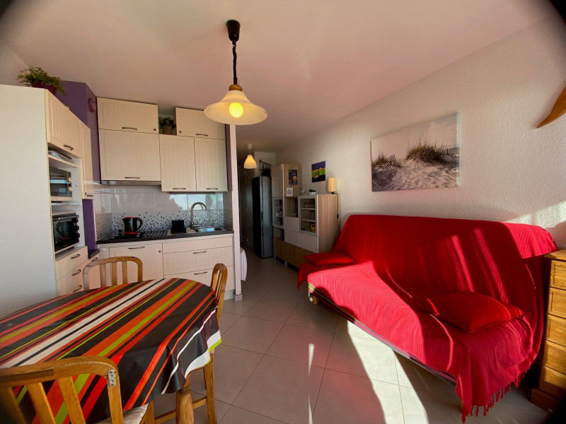 _lv_images__lot_0000000002_05_19176699