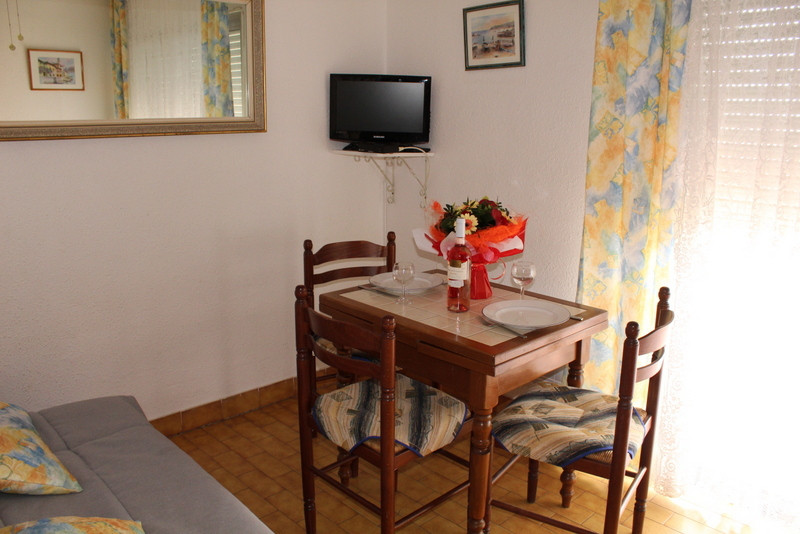 _lv_images__lot_0000000006_04_18961082 _lv_images__lot_0000000006_04_18961082