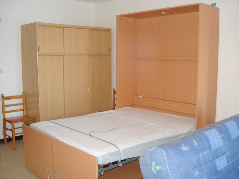 _lv_images__lot_0000000036_08_18751146