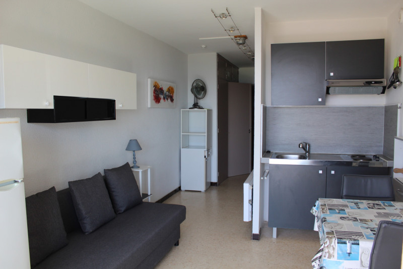 _lv_images__lot_0000000040_01_18960485 _lv_images__lot_0000000040_01_18960485