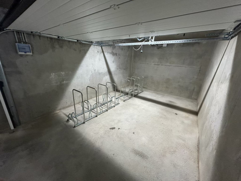 _lv_images__lot_0000000040_11_18750643