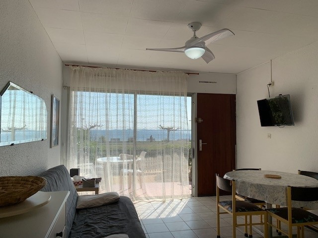 _lv_images__lot_0000000073_04_18109666