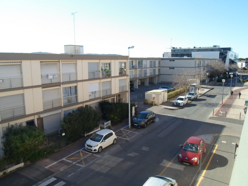 _lv_images__lot_0000000077_03_18680774