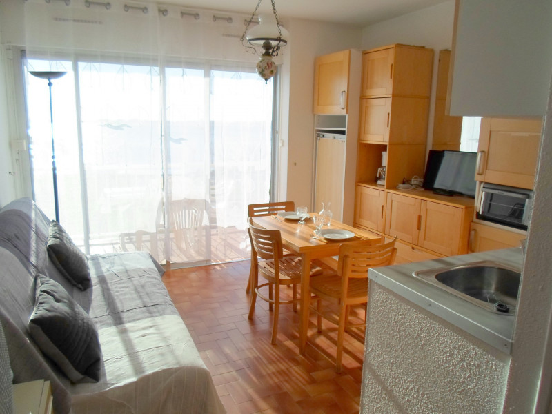 _lv_images__lot_0000000088_02_18586414