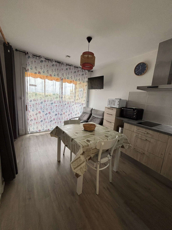 _lv_images__lot_0000000161_02_19127612