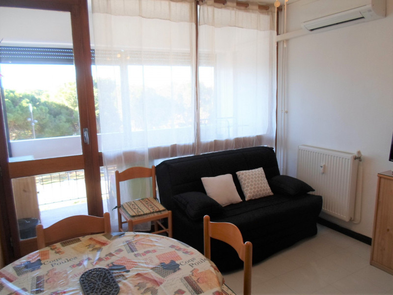 _lv_images__lot_0000000168_05_18454785