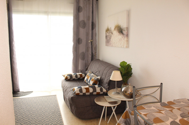 _lv_images__lot_0000000203_12_19064425