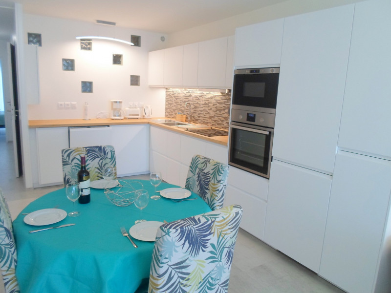 _lv_images__lot_0000000207_06_19155292