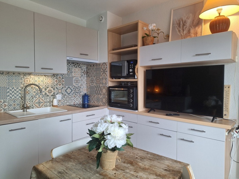 _lv_images__lot_0000000221_05_18110216 _lv_images__lot_0000000221_05_18110216