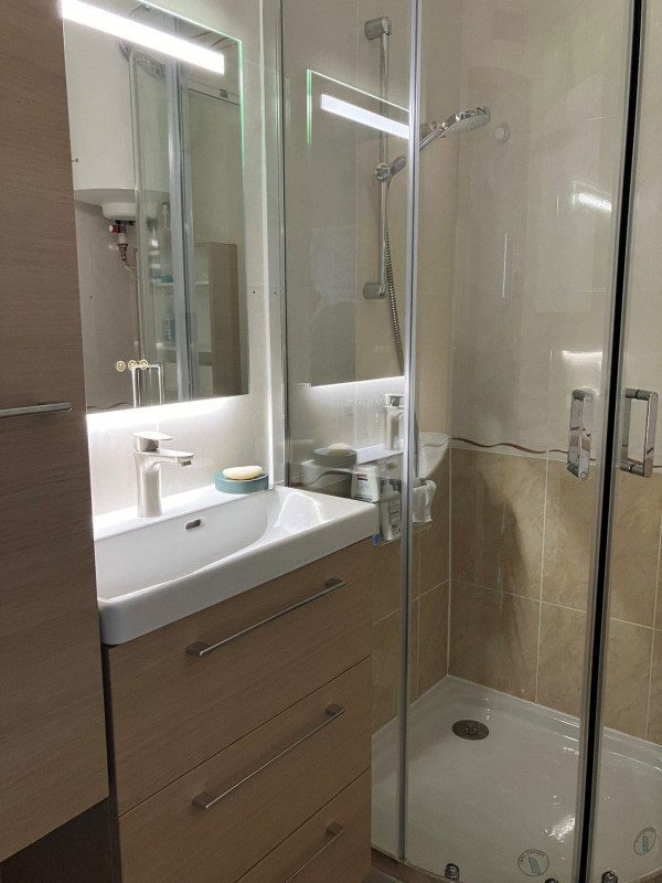 _lv_images__lot_0000000221_13_19312416