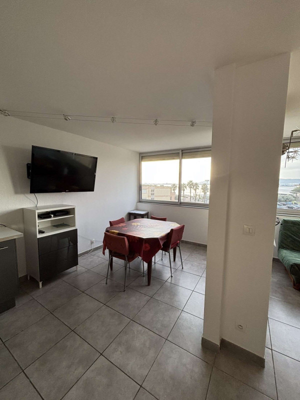 _lv_images__lot_0000000224_15_18454692