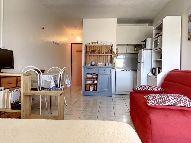 _lv_images__lot_0000000304_05_18432052