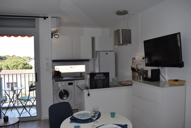 _lv_images__lot_0000000318_01_18454472