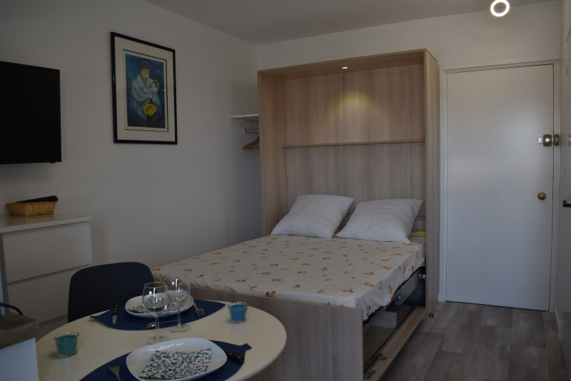 _lv_images__lot_0000000318_07_18600475