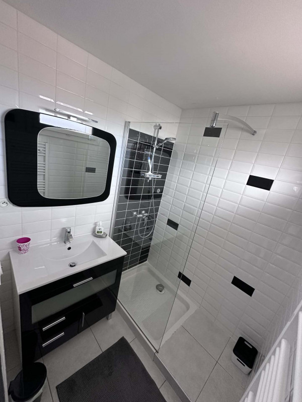 _lv_images__lot_0000000331_07_18839653