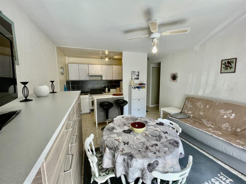 _lv_images__lot_0000000350_04_18118166